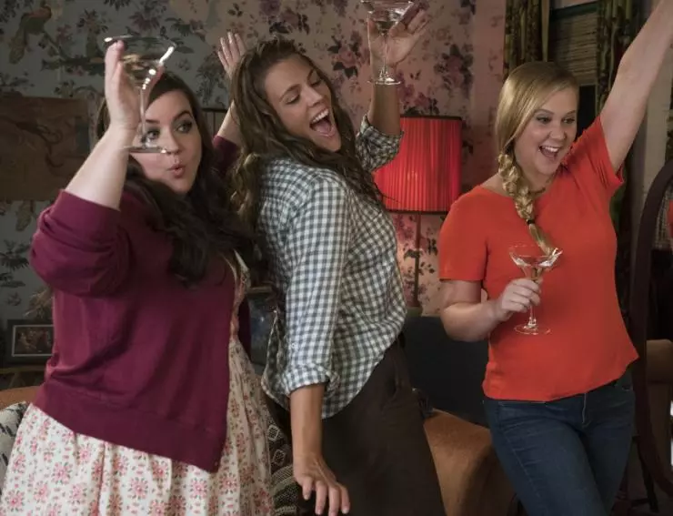 Красотка на всю голову 2018 скачать торрентом Красотка на всю голову 2018 скачать торрентом