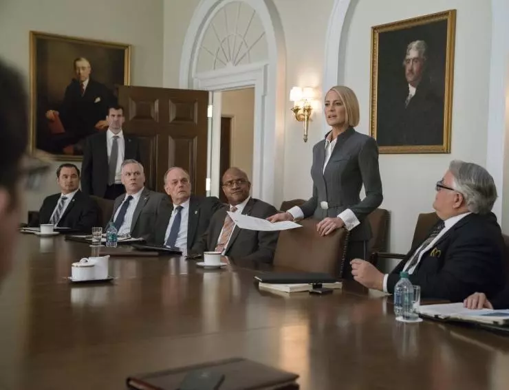 Карточный домик 2013 скачать торрентом Карточный домик 2013 скачать торрентом