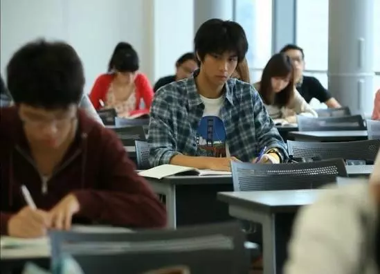 Клон 2010 скачать через торрент бесплатно Клон 2010 скачать через торрент бесплатно