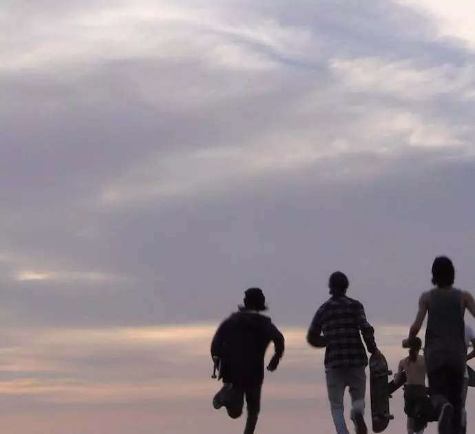 Когда земля кажется лёгкой 2015 скачать с торрента Когда земля кажется лёгкой 2015 скачать с торрента