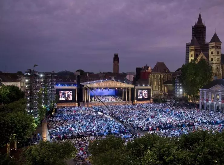 Андре Рьё: Концерт в Маастрихте 2013 скачать торрентом Андре Рьё: Концерт в Маастрихте 2013 скачать торрентом