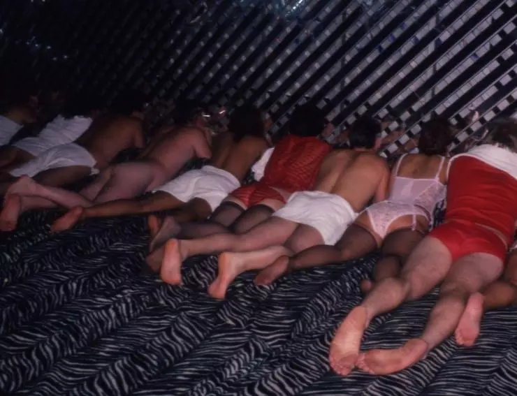 Американские свингеры 2008 скачать через торрент бесплатно Американские свингеры 2008 скачать через торрент бесплатно