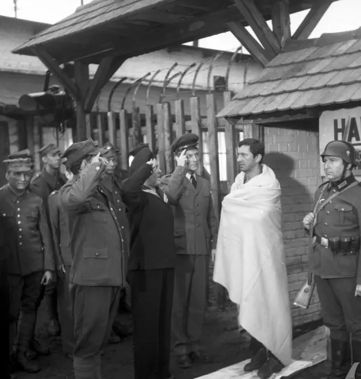 Приключения канонира Доласа 1970 скачать с торрента Приключения канонира Доласа 1970 скачать с торрента