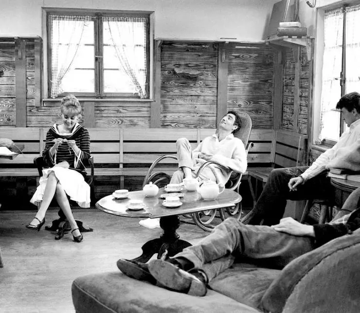 Жюль и Джим 1962 скачать через торрент бесплатно Жюль и Джим 1962 скачать через торрент бесплатно