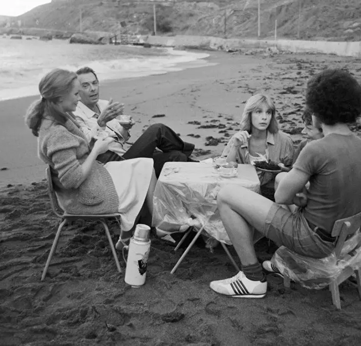 Зонтик для новобрачных 1986 скачать через торрент бесплатно Зонтик для новобрачных 1986 скачать через торрент бесплатно