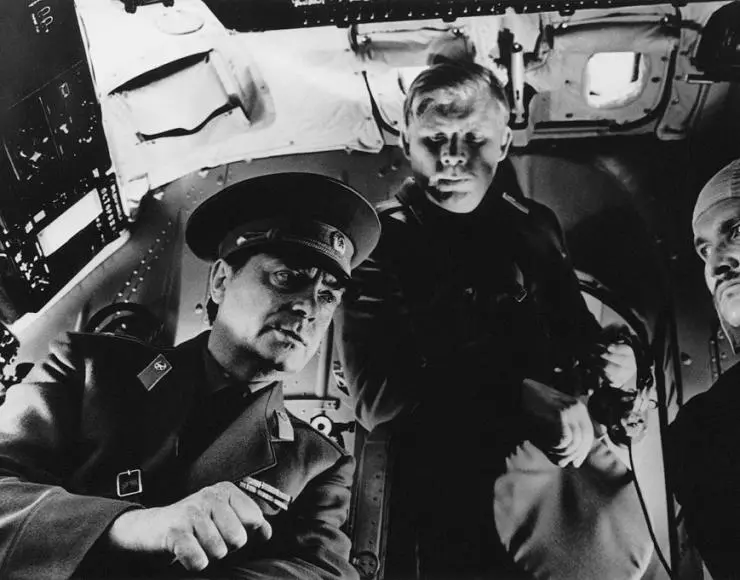 В зоне особого внимания 1977 скачать торрентом В зоне особого внимания 1977 скачать торрентом