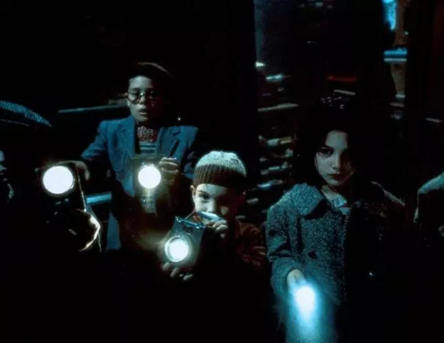 Город потерянных детей 1995 скачать через торрент бесплатно Город потерянных детей 1995 скачать через торрент бесплатно