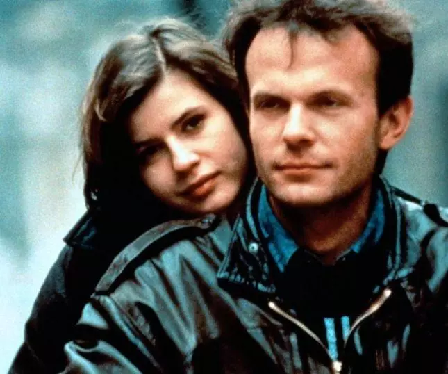 Двойная жизнь Вероники 1991 скачать торрентом Двойная жизнь Вероники 1991 скачать торрентом