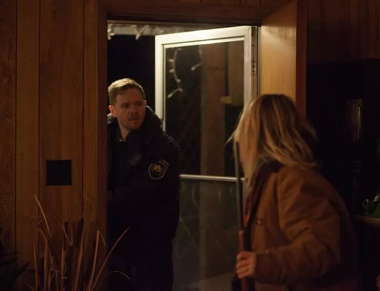 Впадина в земле 2017 скачать через торрент бесплатно Впадина в земле 2017 скачать через торрент бесплатно