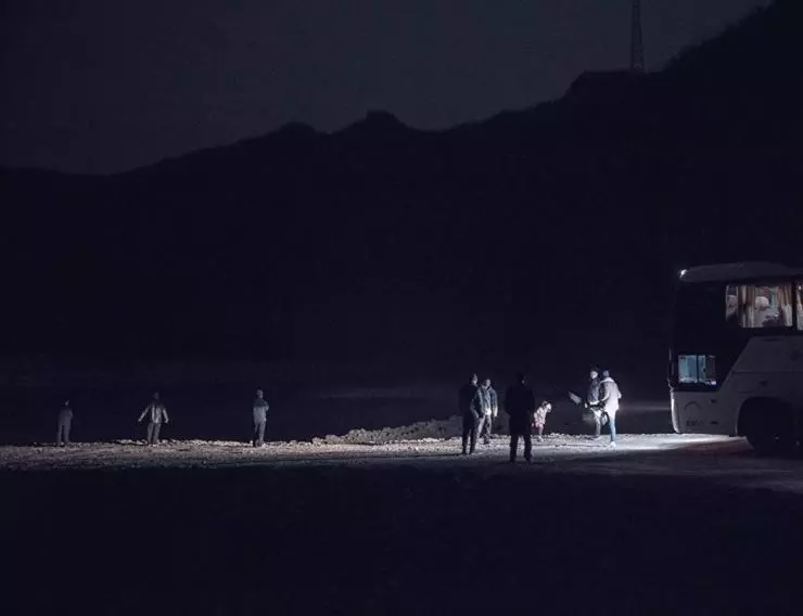 Слон сидит спокойно 2018 скачать через торрент бесплатно Слон сидит спокойно 2018 скачать через торрент бесплатно