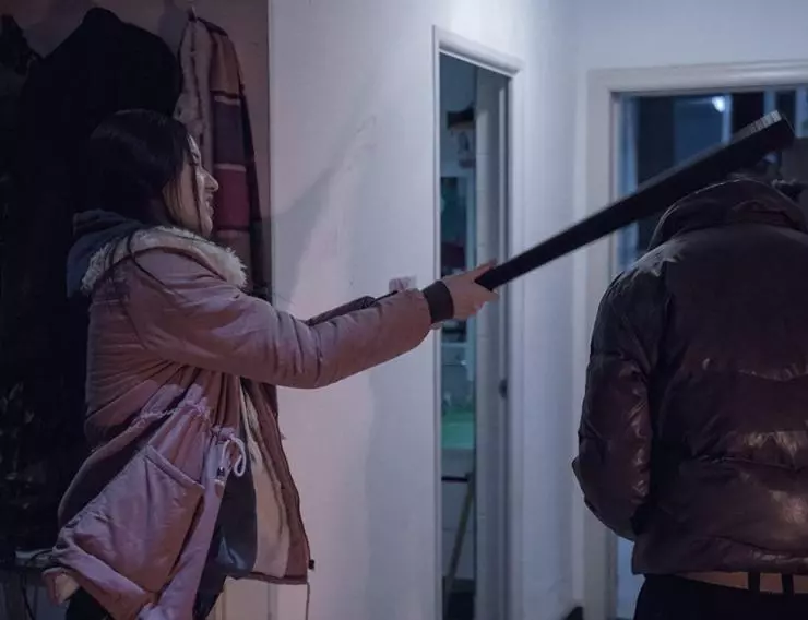 Слон сидит спокойно 2018 скачать торрентом Слон сидит спокойно 2018 скачать торрентом