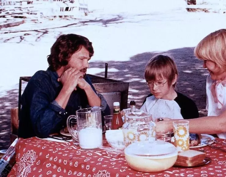 Алиса здесь больше не живет 1974 скачать с торрента Алиса здесь больше не живет 1974 скачать с торрента