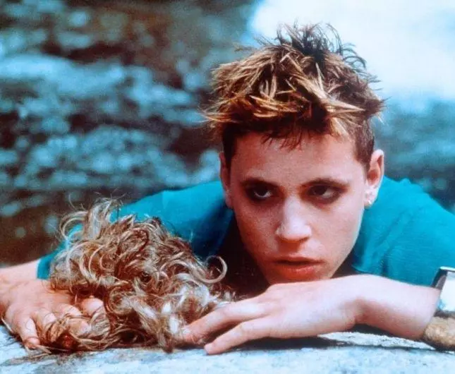 Поспешное бегство 1991 скачать с торрента Поспешное бегство 1991 скачать с торрента