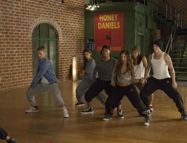 Лапочка 2: Город танца 2011 скачать с торрента Лапочка 2: Город танца 2011 скачать с торрента