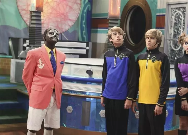 Всё тип-топ, или Жизнь на палубе 2008 скачать с торрента Всё тип-топ, или Жизнь на палубе 2008 скачать с торрента