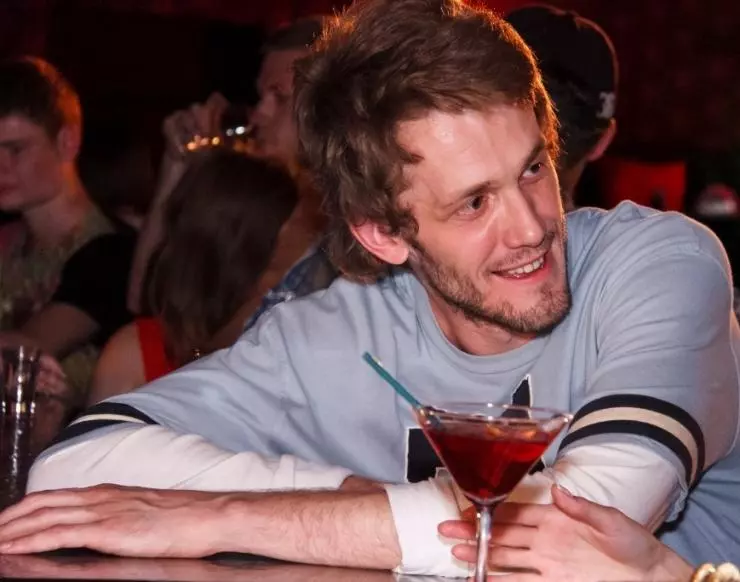 Пятый этаж без лифта 2013 скачать торрентом Пятый этаж без лифта 2013 скачать торрентом