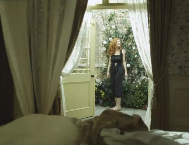 Багровый лепесток и белый 2011 скачать с торрента Багровый лепесток и белый 2011 скачать с торрента