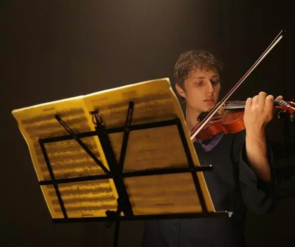 Эффект домино 2009 скачать через торрент бесплатно Эффект домино 2009 скачать через торрент бесплатно