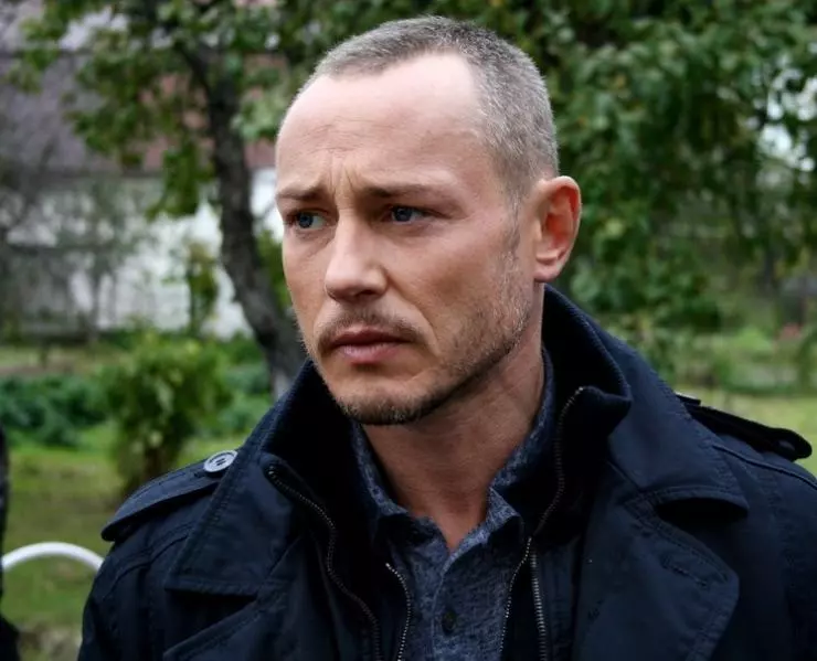 Барышня и Хулиган 2017 скачать с торрента Барышня и Хулиган 2017 скачать с торрента