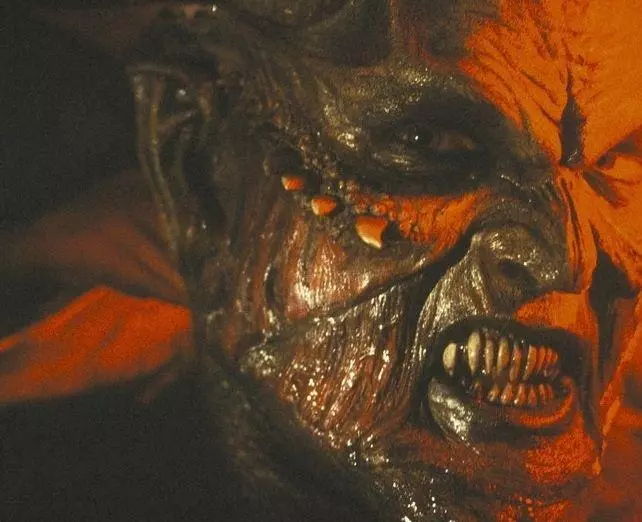 Джиперс Криперс 2 2002 скачать с торрента Джиперс Криперс 2 2002 скачать с торрента