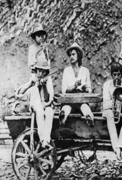 Белая птица с черной отметиной 1970 скачать торрентом Белая птица с черной отметиной 1970 скачать торрентом