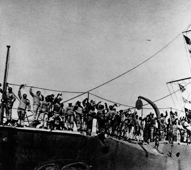 Броненосец «Потемкин» 1925 скачать торрентом Броненосец «Потемкин» 1925 скачать торрентом