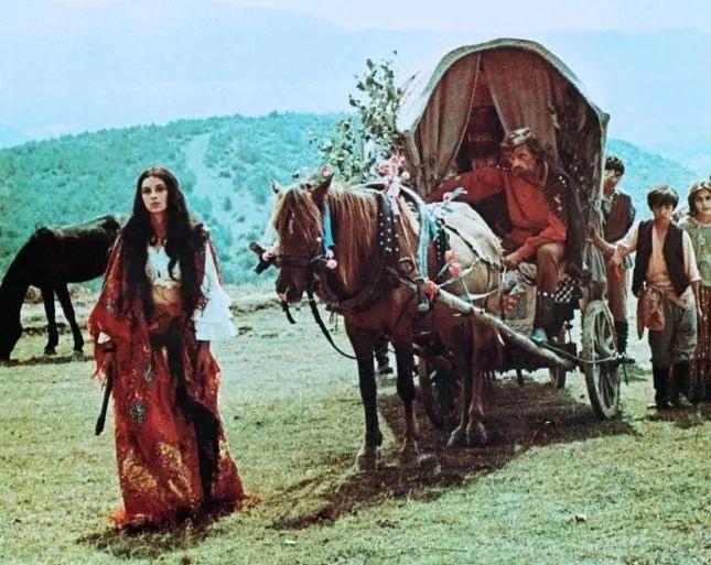 Табор уходит в небо 1976 скачать через торрент бесплатно Табор уходит в небо 1976 скачать через торрент бесплатно