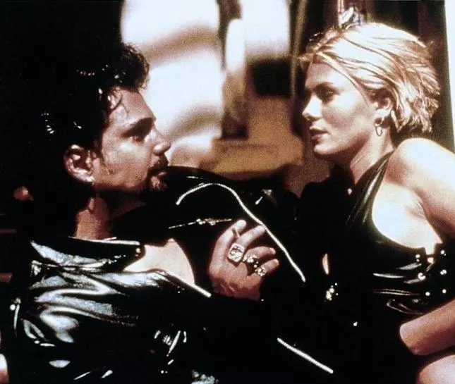 Разрушительница 1995 скачать через торрент бесплатно Разрушительница 1995 скачать через торрент бесплатно