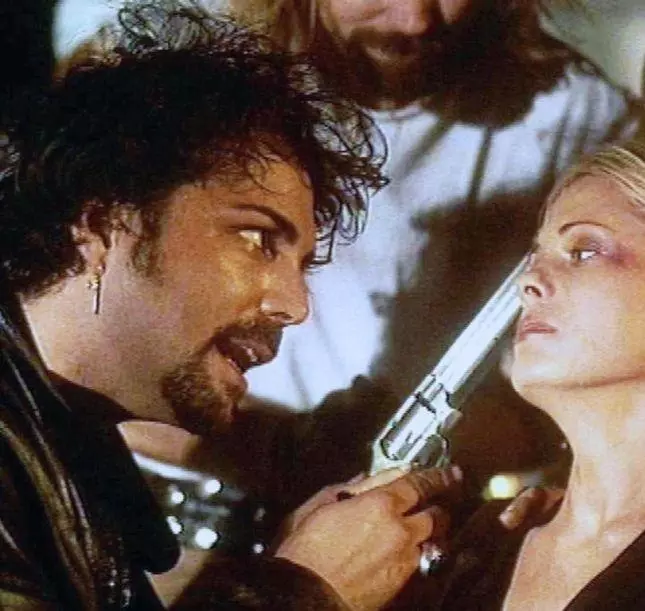 Разрушительница 1995 скачать с торрента Разрушительница 1995 скачать с торрента