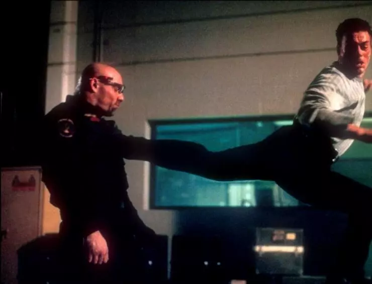 Универсальный солдат 2: Возвращение 1999 скачать через торрент бесплатно Универсальный солдат 2: Возвращение 1999 скачать через торрент бесплатно