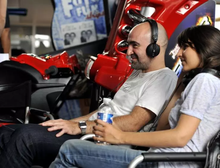 Все то, что сверкает 2010 скачать через торрент бесплатно Все то, что сверкает 2010 скачать через торрент бесплатно