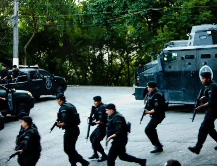 Элитный отряд: Враг внутри 2010 скачать через торрент бесплатно Элитный отряд: Враг внутри 2010 скачать через торрент бесплатно