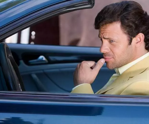 Пистолет Страдивари 2009 скачать с торрента Пистолет Страдивари 2009 скачать с торрента