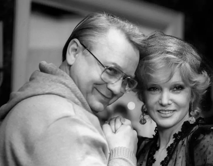 Аплодисменты, аплодисменты... 1984 скачать с торрента Аплодисменты, аплодисменты... 1984 скачать с торрента