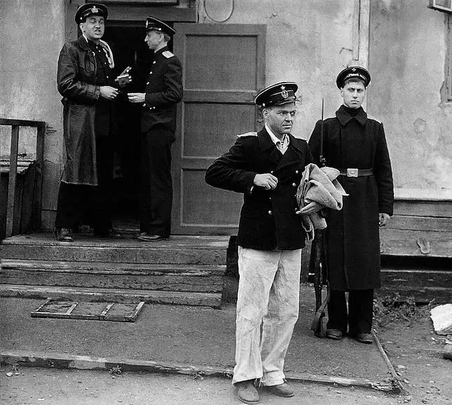 Торпедоносцы 1983 скачать торрентом Торпедоносцы 1983 скачать торрентом