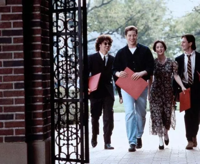 С почестями 1994 скачать через торрент бесплатно С почестями 1994 скачать через торрент бесплатно