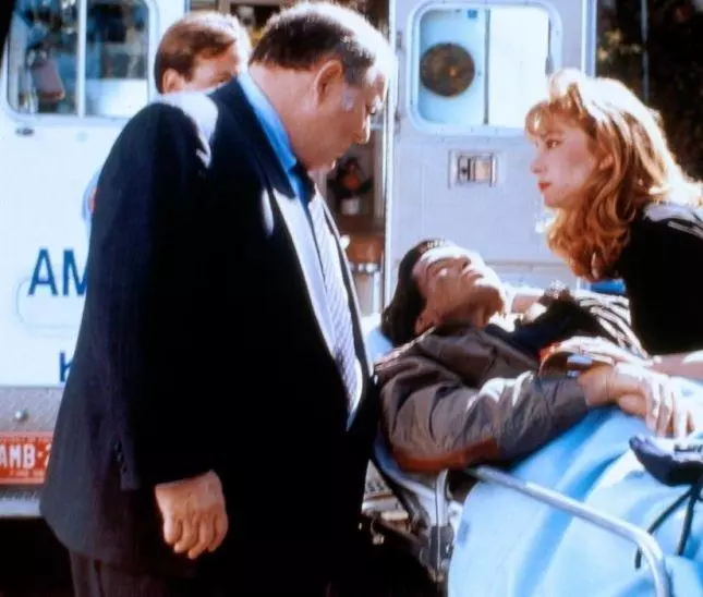 Провод под током 1992 скачать через торрент бесплатно Провод под током 1992 скачать через торрент бесплатно