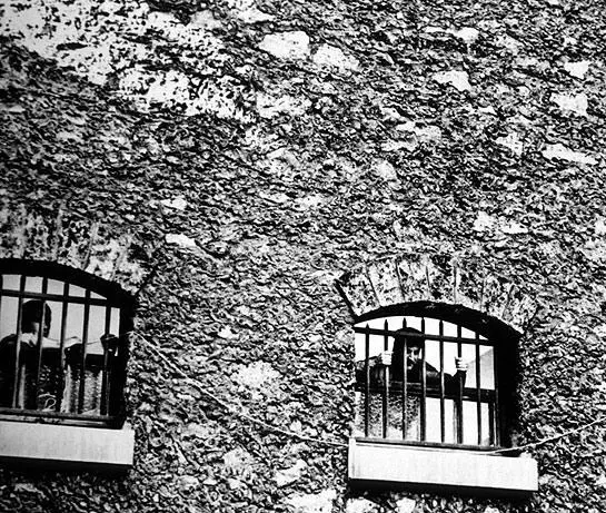 Дыра 1960 скачать через торрент бесплатно Дыра 1960 скачать через торрент бесплатно