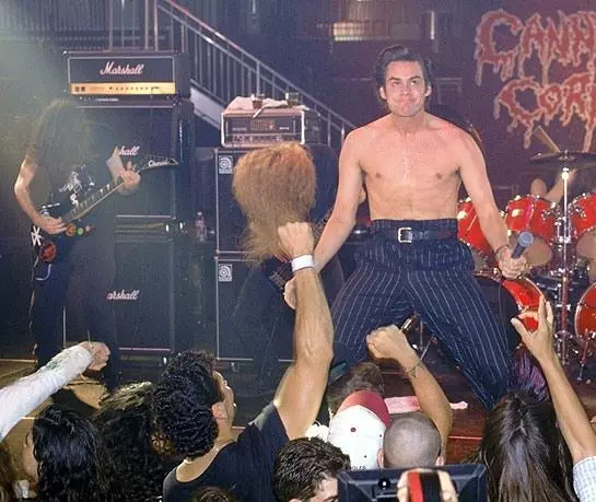 Эйс Вентура: Розыск домашних животных 1994 скачать торрентом Эйс Вентура: Розыск домашних животных 1994 скачать торрентом