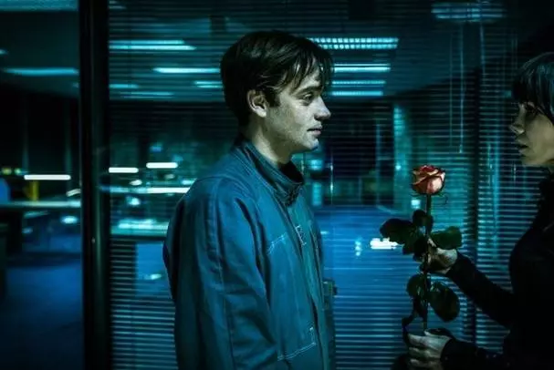 Человек с волшебной коробкой 2017 скачать с торрента Человек с волшебной коробкой 2017 скачать с торрента