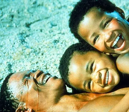 Боги, наверное, сошли с ума 1980 скачать через торрент бесплатно Боги, наверное, сошли с ума 1980 скачать через торрент бесплатно