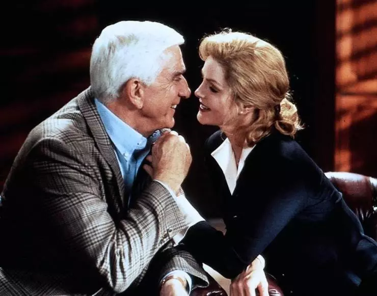 Голый пистолет 33 1/3: Последний выпад 1994 скачать через торрент бесплатно Голый пистолет 33 1/3: Последний выпад 1994 скачать через торрент бесплатно