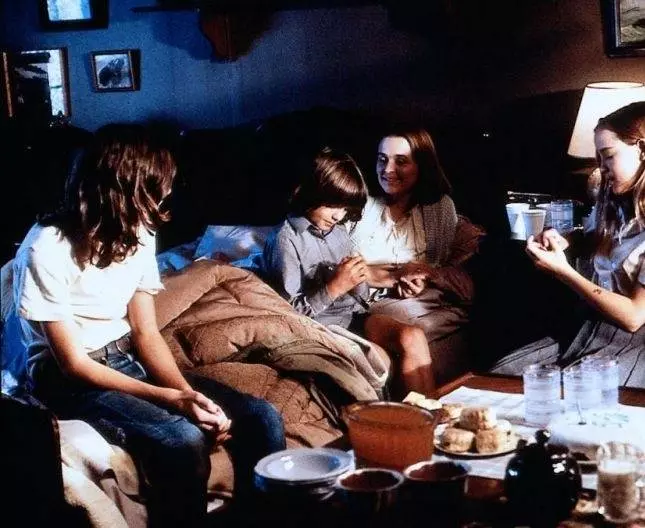 Цементный сад 1992 скачать торрентом Цементный сад 1992 скачать торрентом