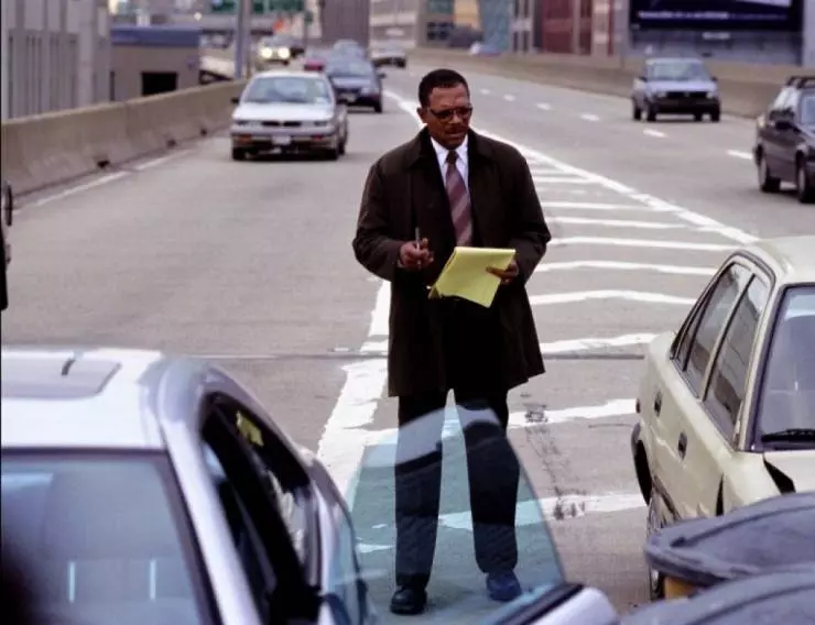 В чужом ряду 2002 скачать через торрент бесплатно В чужом ряду 2002 скачать через торрент бесплатно