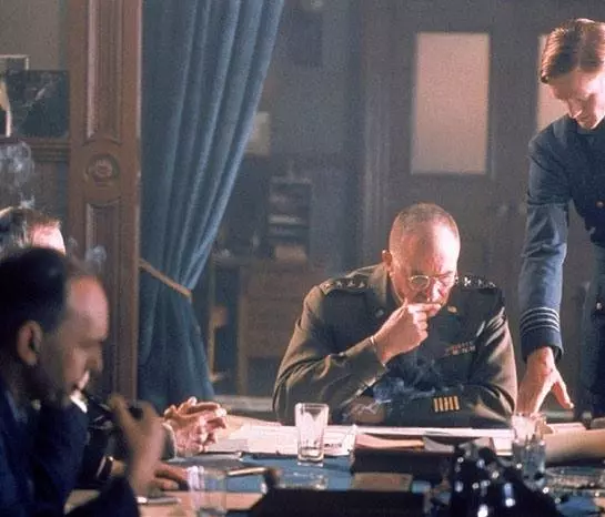 Айк: обратный отсчет 2004 скачать с торрента Айк: обратный отсчет 2004 скачать с торрента