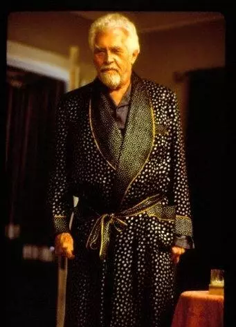 Побег с «Елисейских полей» 2001 скачать через торрент бесплатно Побег с «Елисейских полей» 2001 скачать через торрент бесплатно