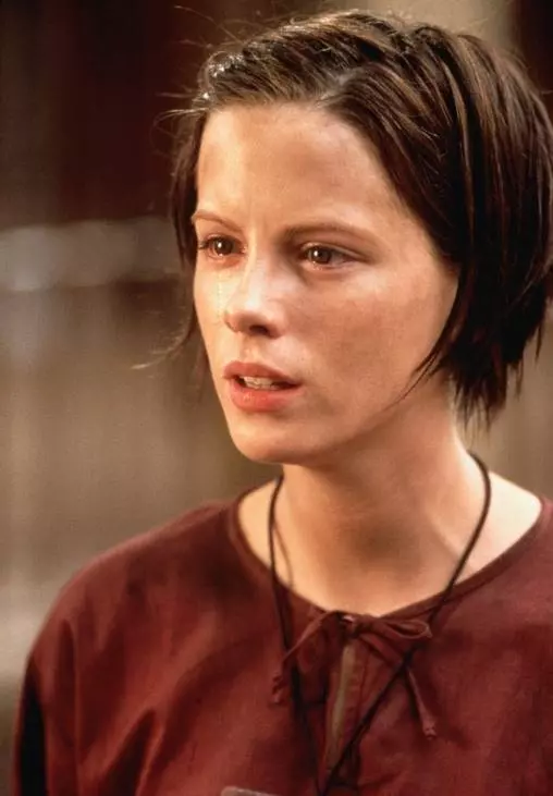 Разрушенный дворец 1999 скачать торрентом Разрушенный дворец 1999 скачать торрентом