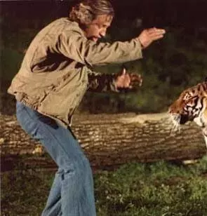 Чудовище 1977 скачать торрентом Чудовище 1977 скачать торрентом