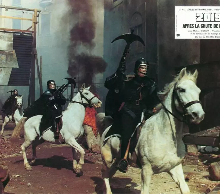 2019: После падения Нью-Йорка 1983 скачать с торрента 2019: После падения Нью-Йорка 1983 скачать с торрента