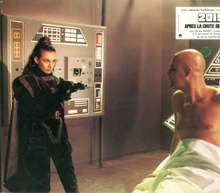 2019: После падения Нью-Йорка 1983 скачать через торрент бесплатно 2019: После падения Нью-Йорка 1983 скачать через торрент бесплатно